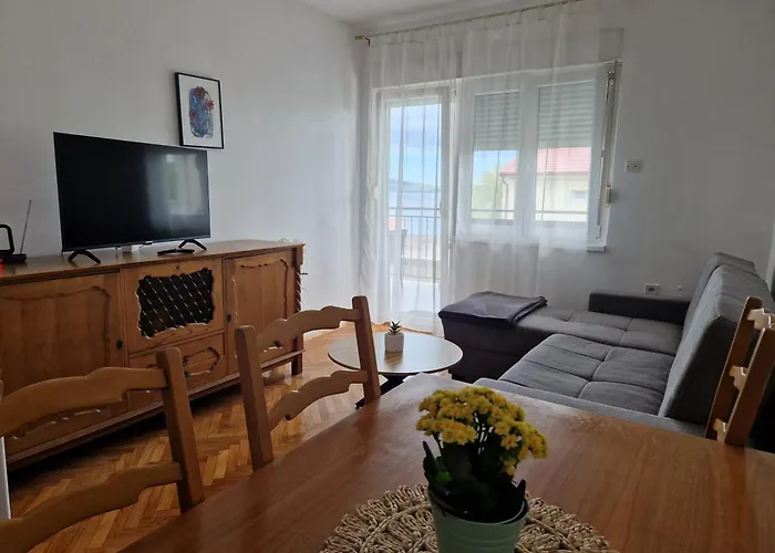 Διαμέρισμα Marina *